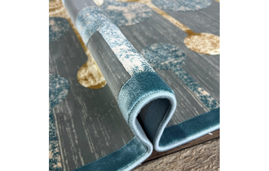 VERSAILLES 4342 PIGEON